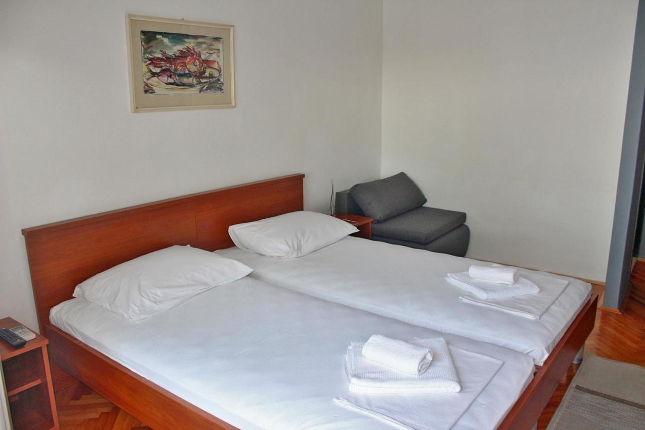 Covahouse Apartment Jelsa  Bagian luar foto