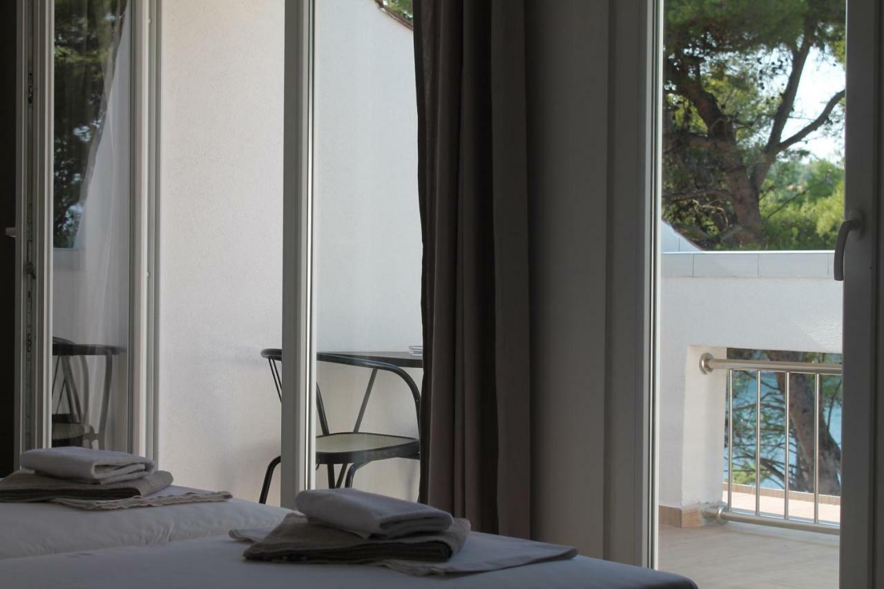 Covahouse Apartment Jelsa  Bagian luar foto