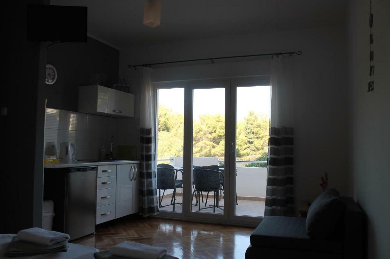 Covahouse Apartment Jelsa  Bagian luar foto