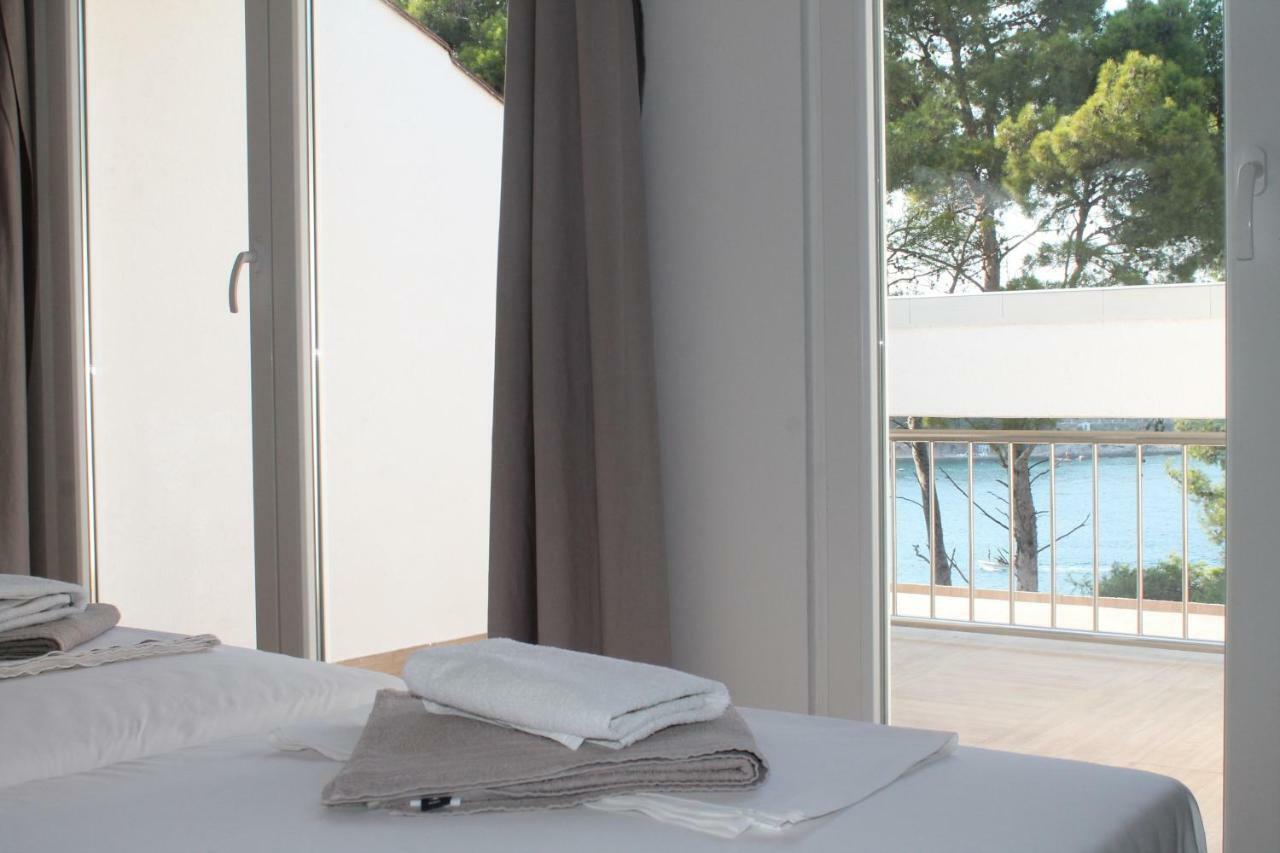 Covahouse Apartment Jelsa  Bagian luar foto