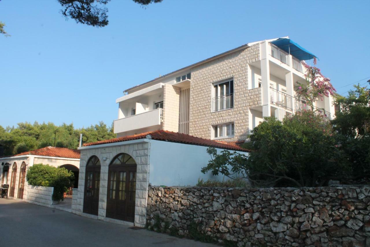 Covahouse Apartment Jelsa  Bagian luar foto