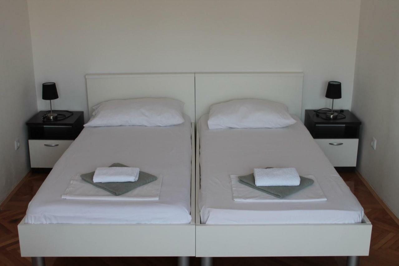 Covahouse Apartment Jelsa  Bagian luar foto