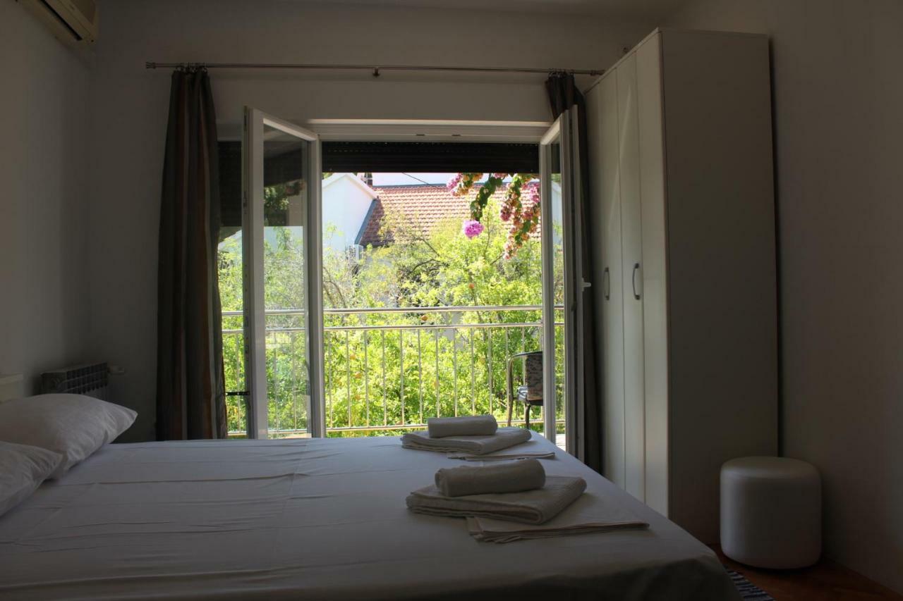 Covahouse Apartment Jelsa  Bagian luar foto